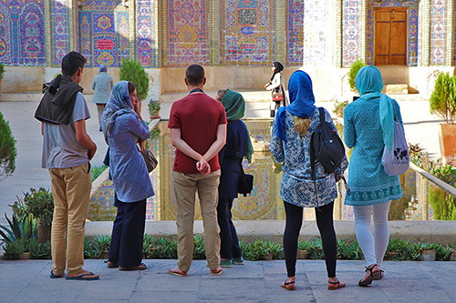 What to Wear in Iran? A Dress Code Guide for Traveling to Iran