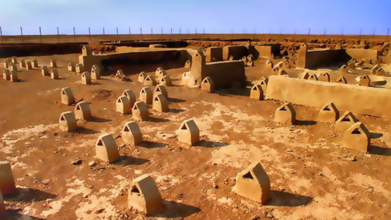 Shahr- i Sokhta, a City with Speaking Burial Graves