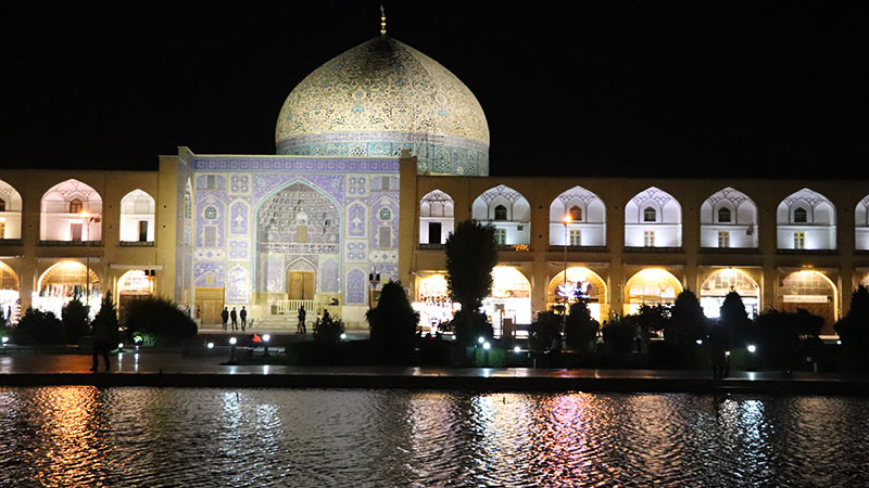 Sheikh Lotfollah Mosque, the Epic of Light and Tiles